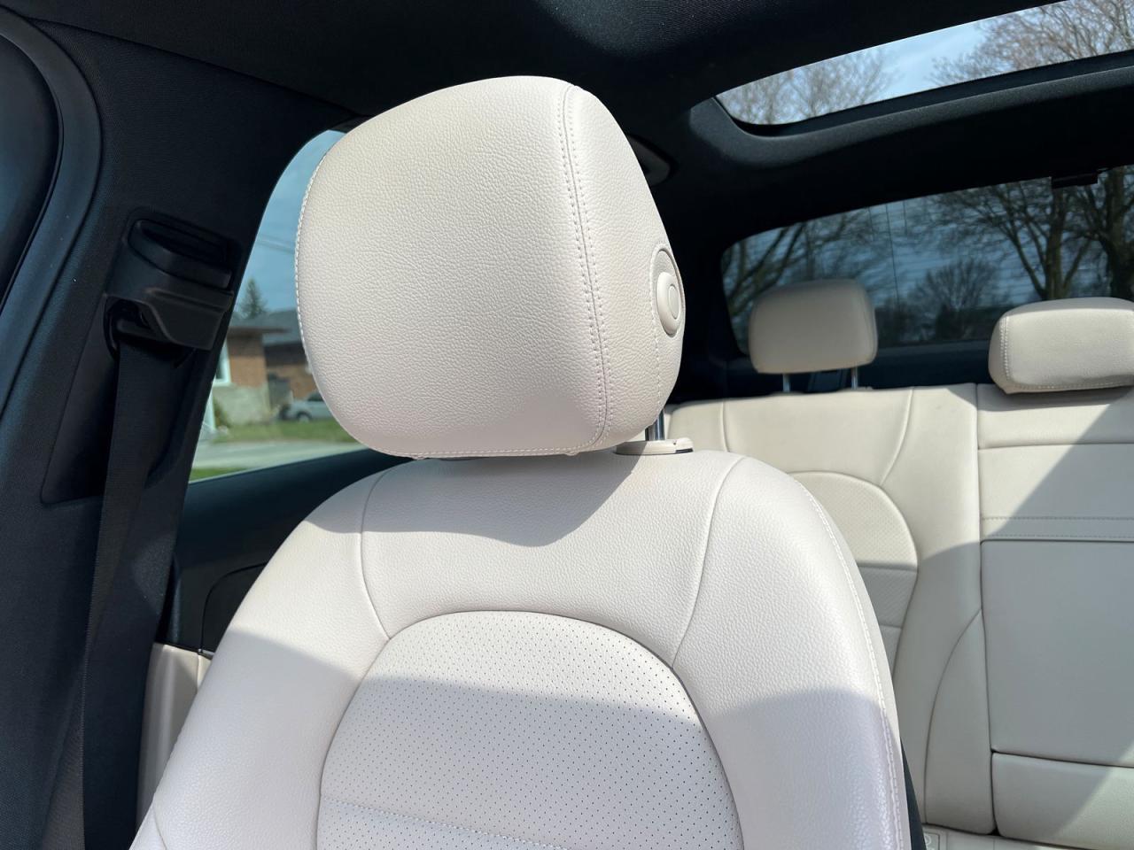 2018 Mercedes-Benz C-Class C300 4MATIC Sedan - Photo #18