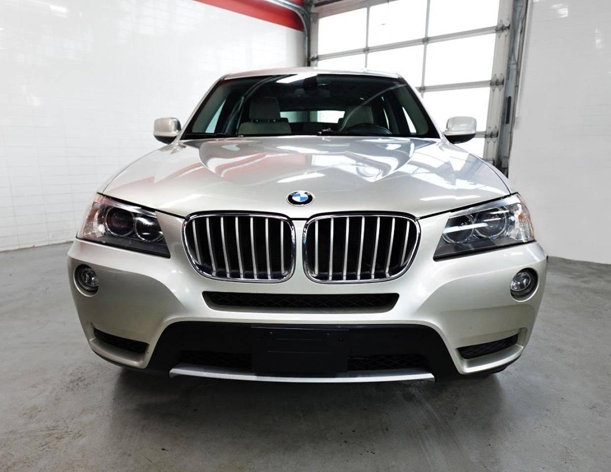 2011 BMW X3 PANO ROOF ,V6,WELL MAINTAIN.NAVI - Photo #2