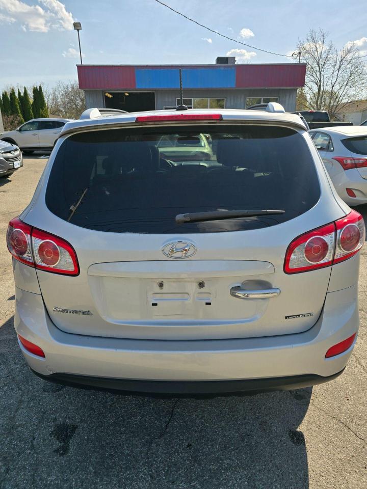 2012 Hyundai Santa Fe AWD 4dr V6 Auto Limited - Photo #10