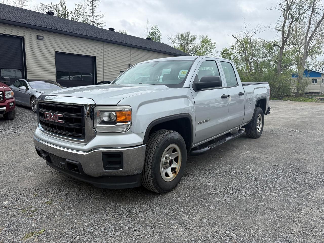 Used 2014 GMC Sierra 1500 4WD Double Cab Standard Box for sale in Ottawa, ON