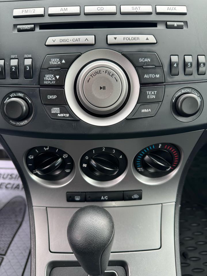 2010 Mazda MAZDA3 GX - Photo #15