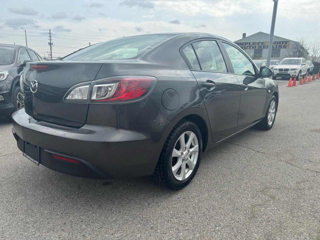 2010 Mazda MAZDA3 GX Photo4