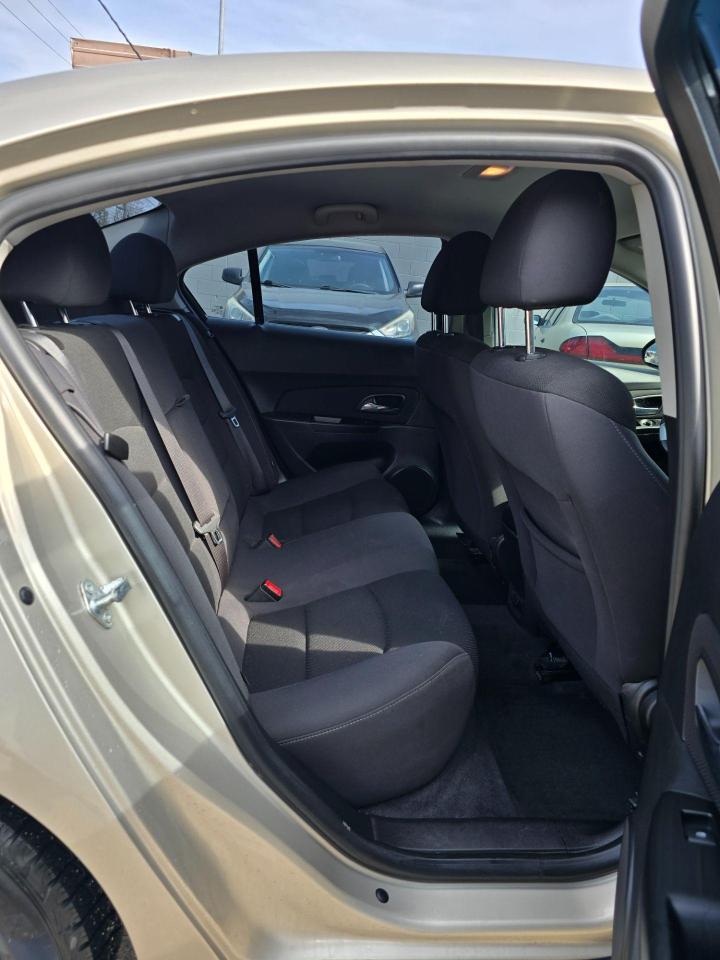 2014 Chevrolet Cruze 4dr Sdn 1LT - Photo #14
