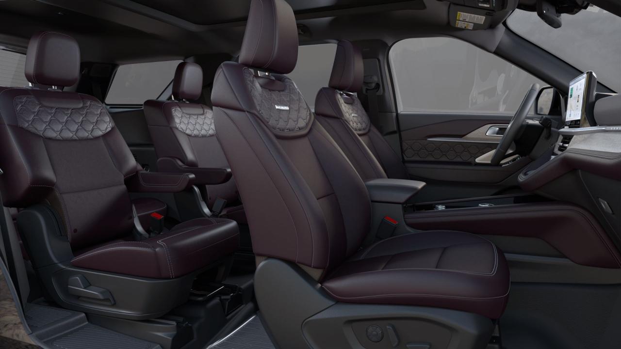 2025 Ford Explorer Platinum Photo5
