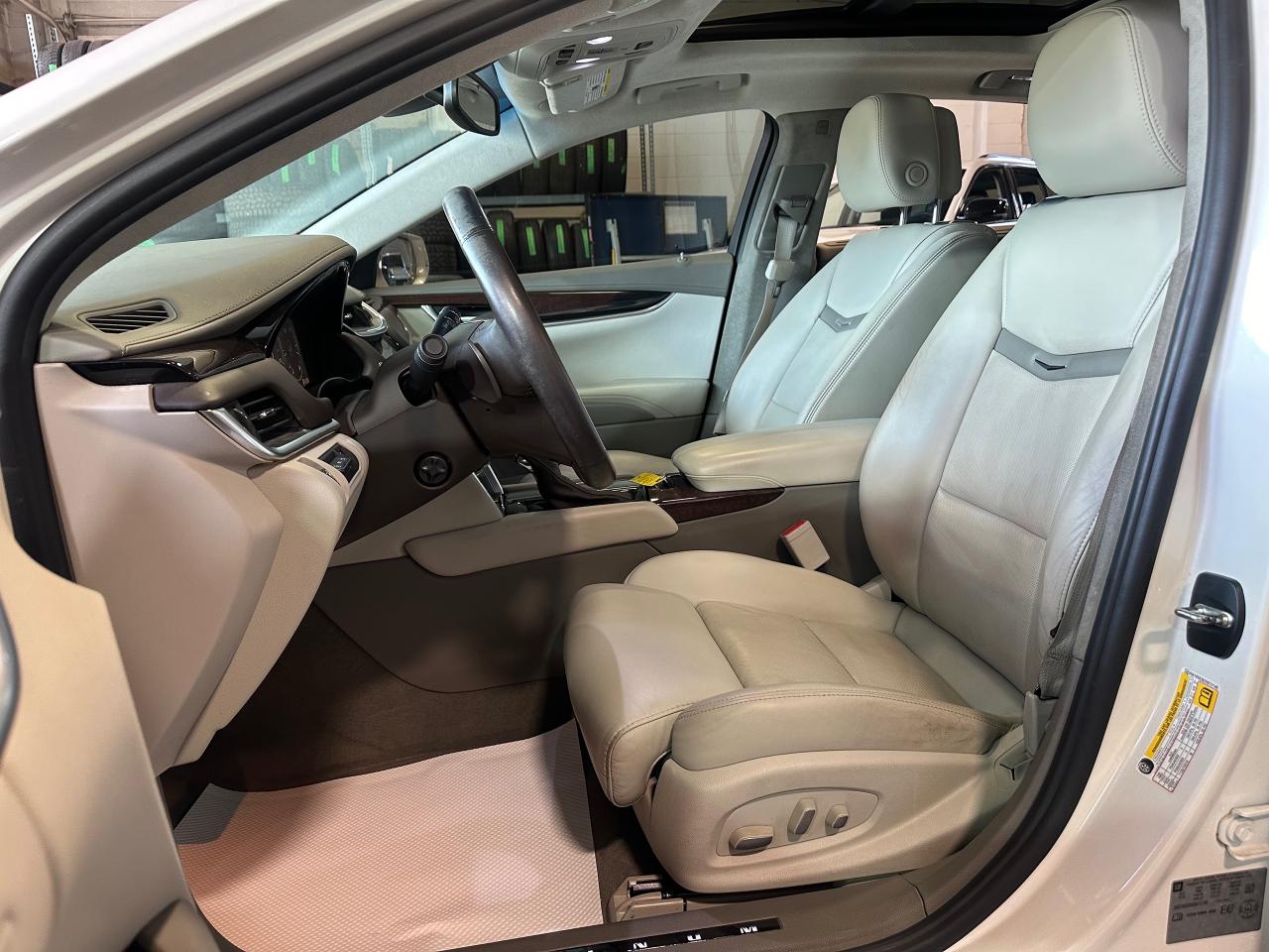 2013 Cadillac XTS PLATINUM | AWD | BOSE SOUND | SUNROOF | LEATHER - Photo #23