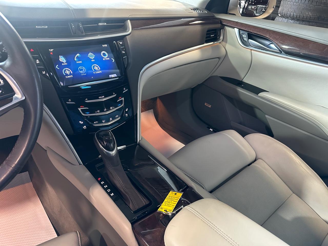 2013 Cadillac XTS PLATINUM | AWD | BOSE SOUND | SUNROOF | LEATHER - Photo #29
