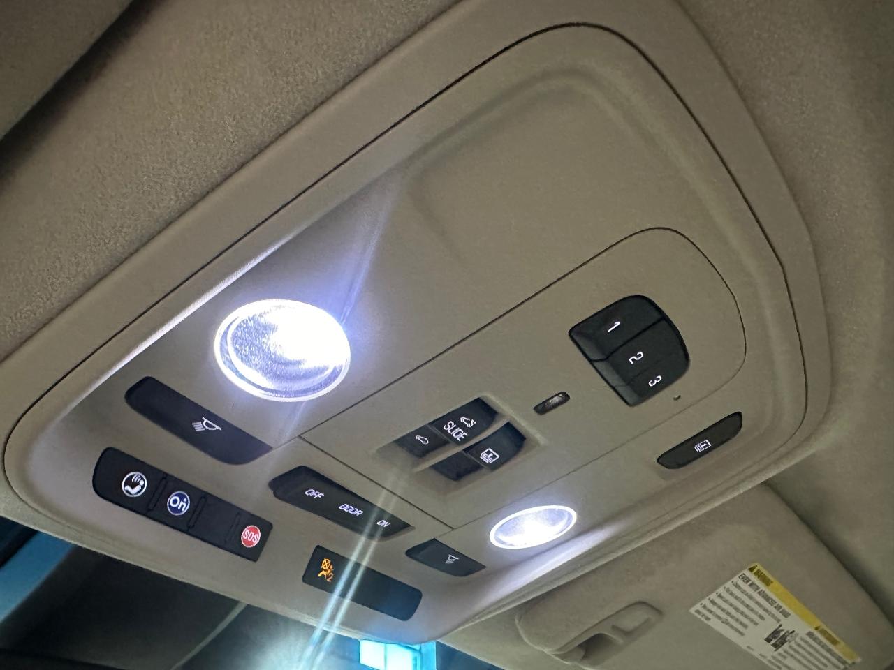 2013 Cadillac XTS PLATINUM | AWD | BOSE SOUND | SUNROOF | LEATHER - Photo #37