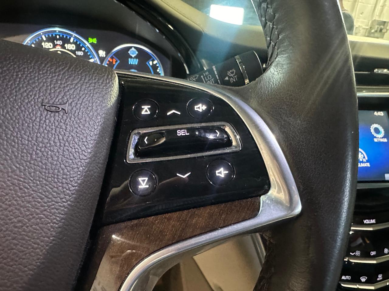 2013 Cadillac XTS PLATINUM | AWD | BOSE SOUND | SUNROOF | LEATHER - Photo #34