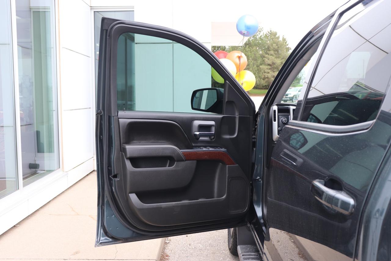2017 GMC Sierra 1500 SLE 4WD CREW CAB 143.5 Photo5