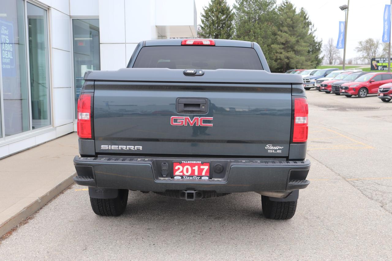 2017 GMC Sierra 1500 SLE 4WD CREW CAB 143.5 Photo
