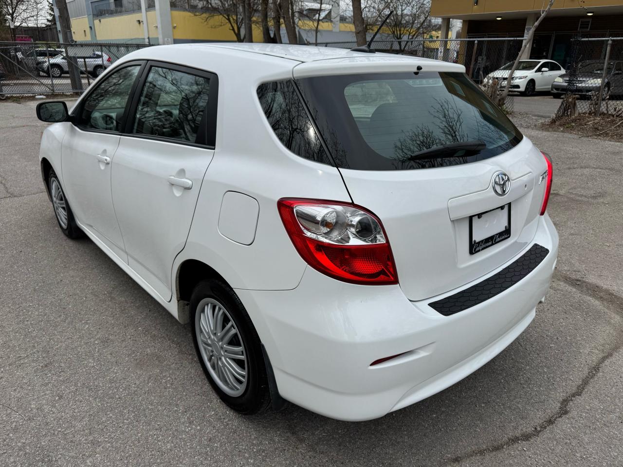 2012 Toyota Matrix 1.8L - Auto - Photo #3