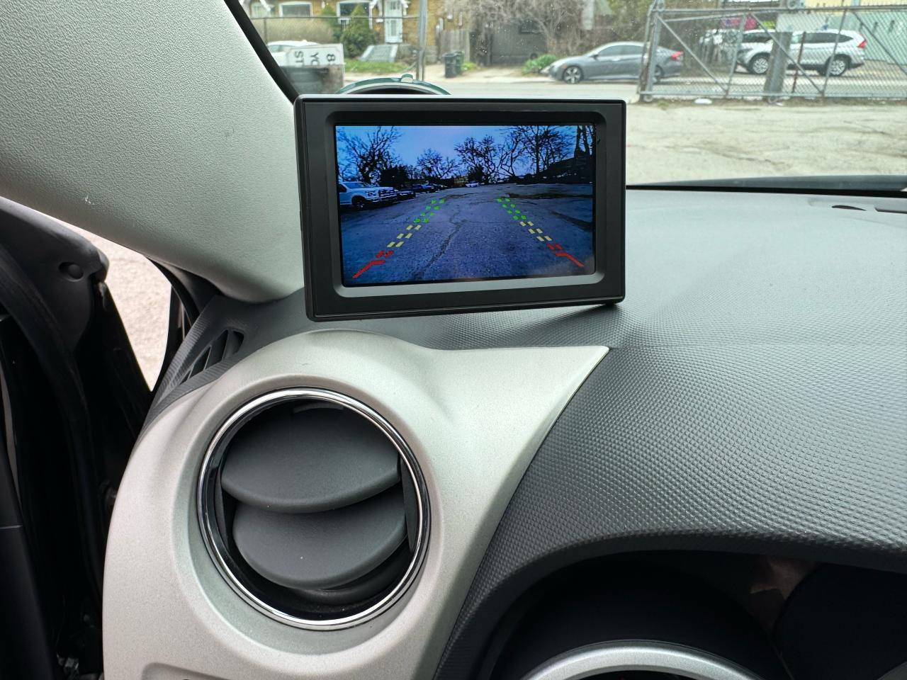 2012 Toyota Matrix 1.8L - Auto - Photo #12