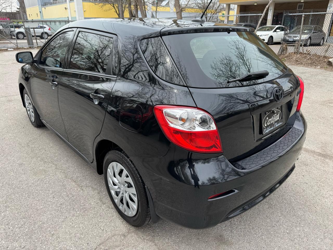 2012 Toyota Matrix 1.8L - Auto - Photo #3