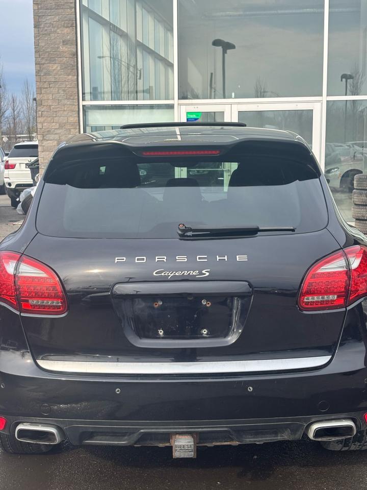 2012 Porsche Cayenne S - Photo #11