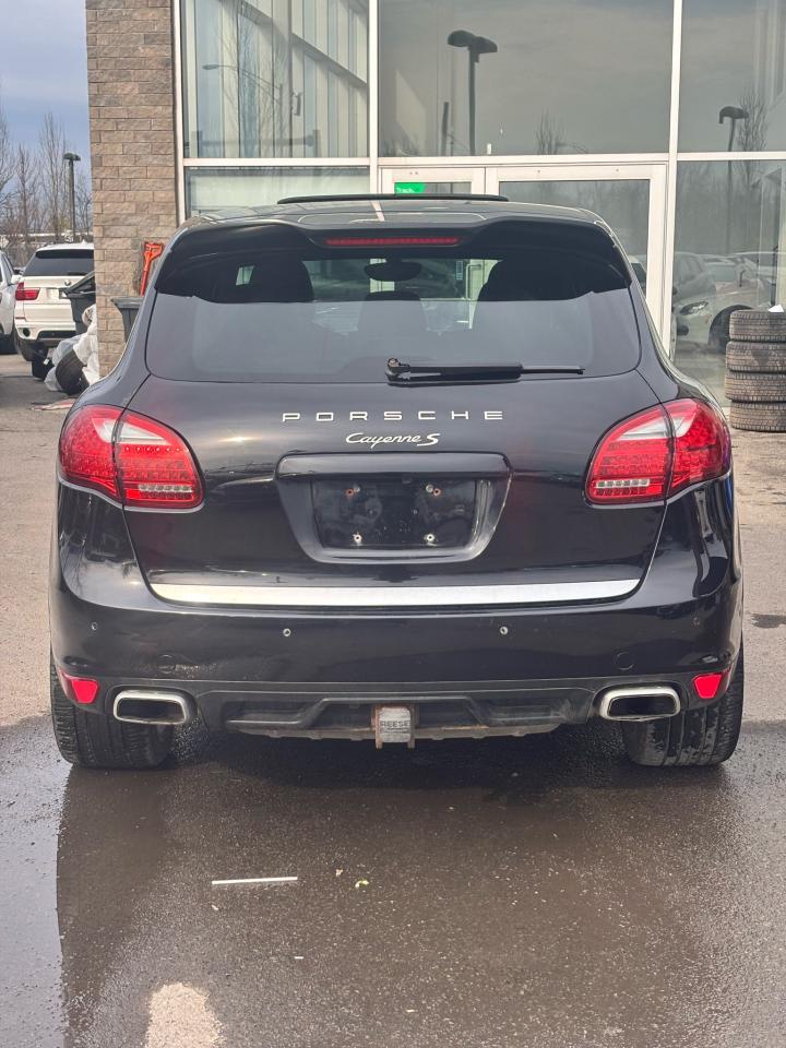 2012 Porsche Cayenne S - Photo #9