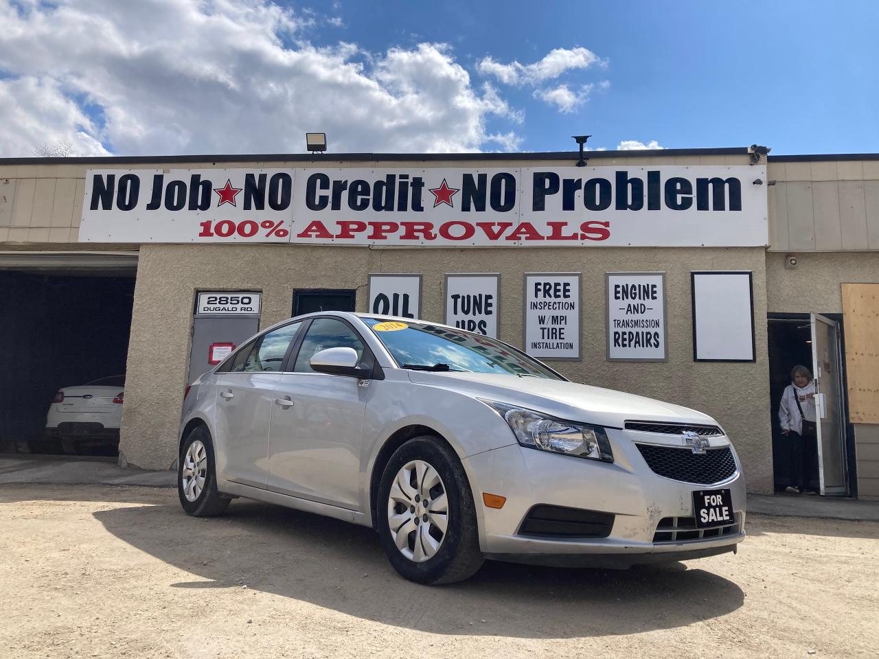 2014 Chevrolet Cruze 4dr Sdn 1LT - Photo #2