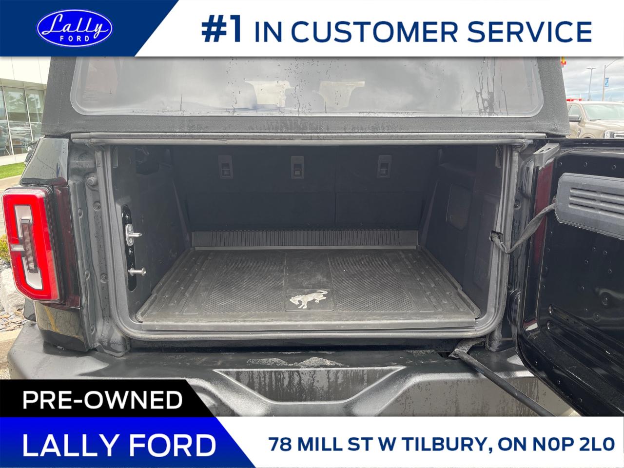 2022 Ford Bronco Outer Banks One Owner, Local Trade, Mint!! Photo4