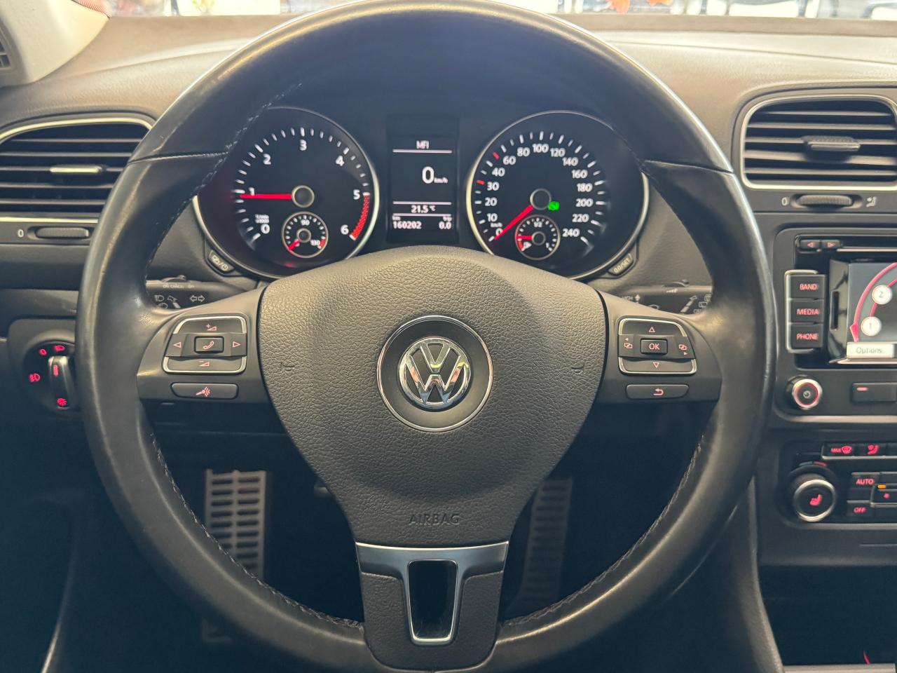 2014 Volkswagen Golf Wagon Wolfsburg Edition TDI+Heated Leather+Roof+GPS - Photo #12