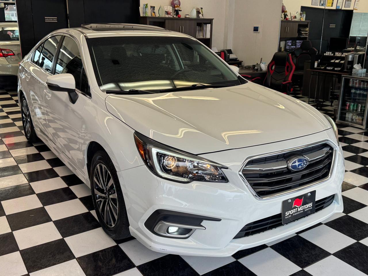 2018 Subaru Legacy 2.5i Touring+Roof+ApplePlay+CLEAN CARFAX Photo10