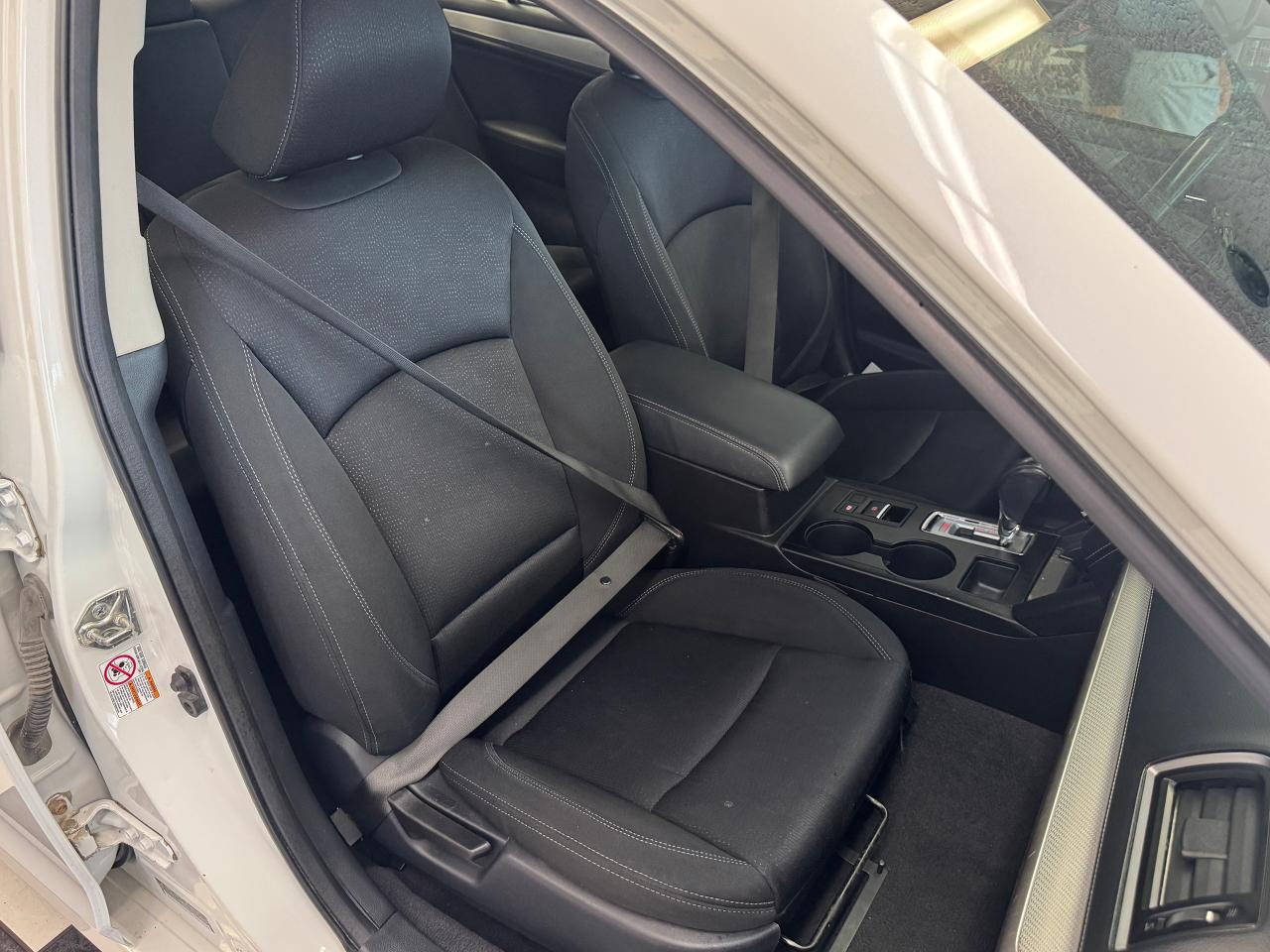 2018 Subaru Legacy 2.5i Touring+Roof+ApplePlay+CLEAN CARFAX Photo25