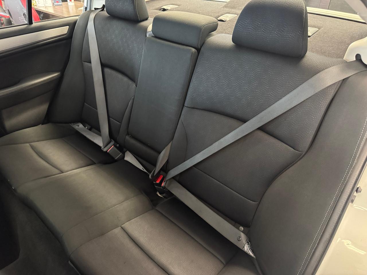 2018 Subaru Legacy 2.5i Touring+Roof+ApplePlay+CLEAN CARFAX Photo27