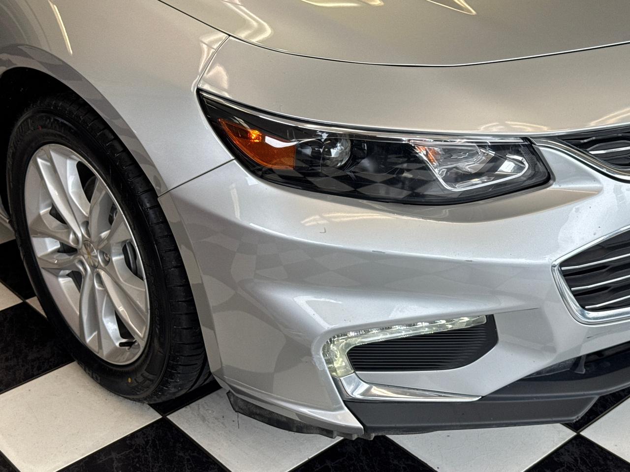 2017 Chevrolet Malibu LT+New Tires+Brakes+Camera+ApplePlay+Remote Start Photo