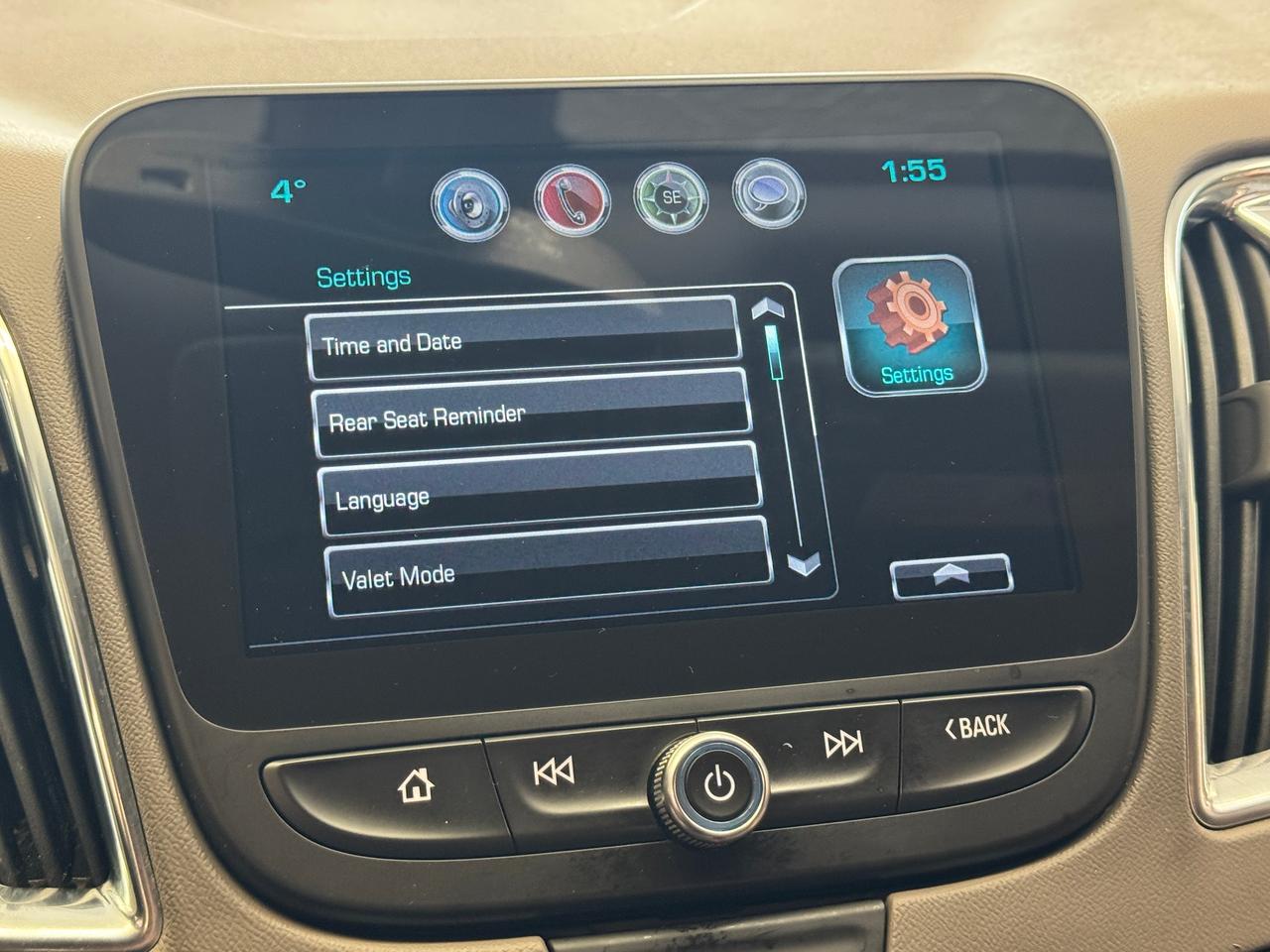 2017 Chevrolet Malibu LT+New Tires+Brakes+Camera+ApplePlay+Remote Start Photo