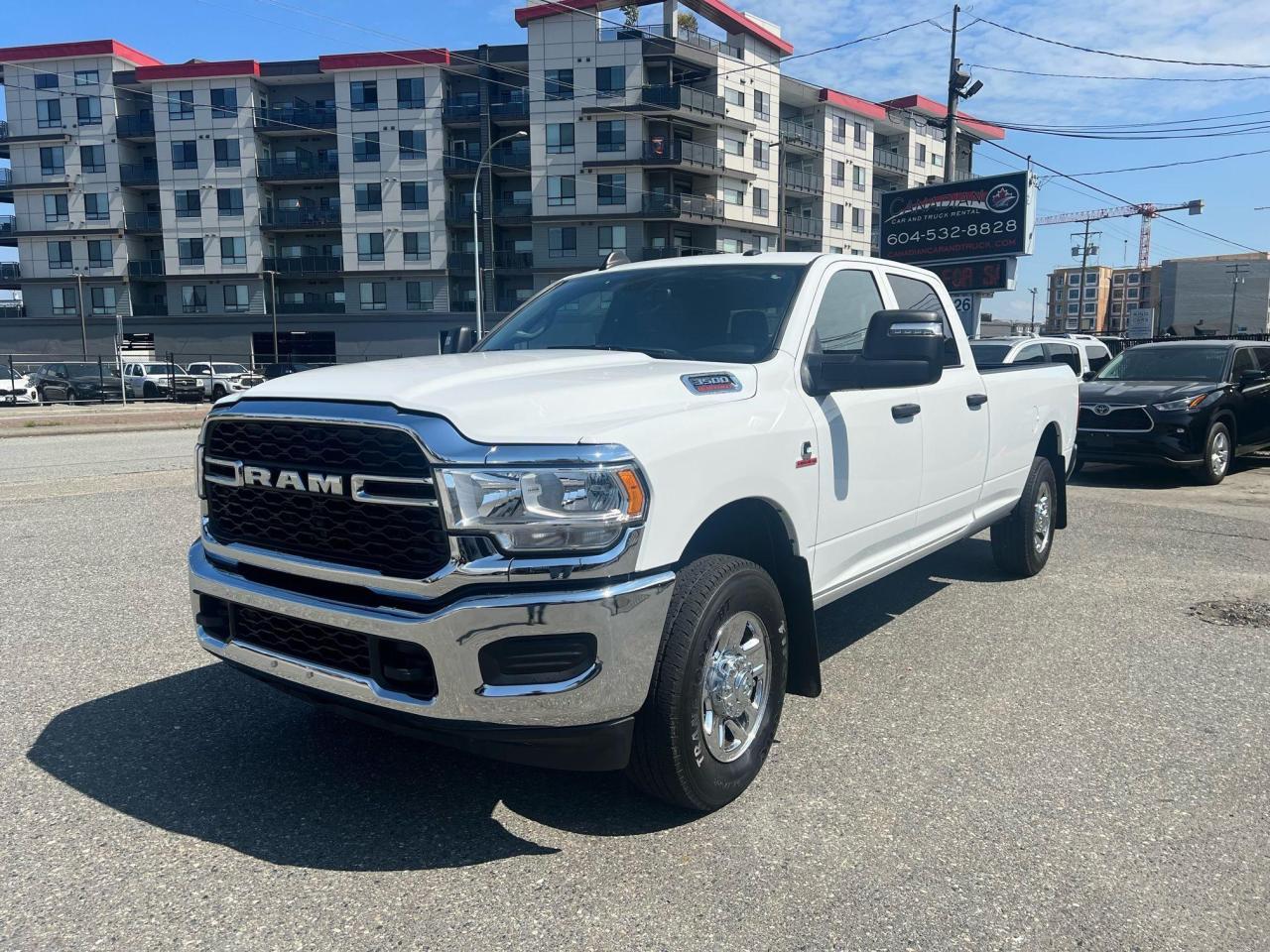 2023 RAM 3500 Tradesman Photo3