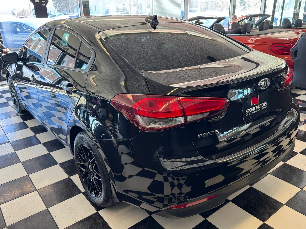 2017 Kia Forte LX+New Tires+Camera+ApplePlay+CLEAN CARFAX Photo4