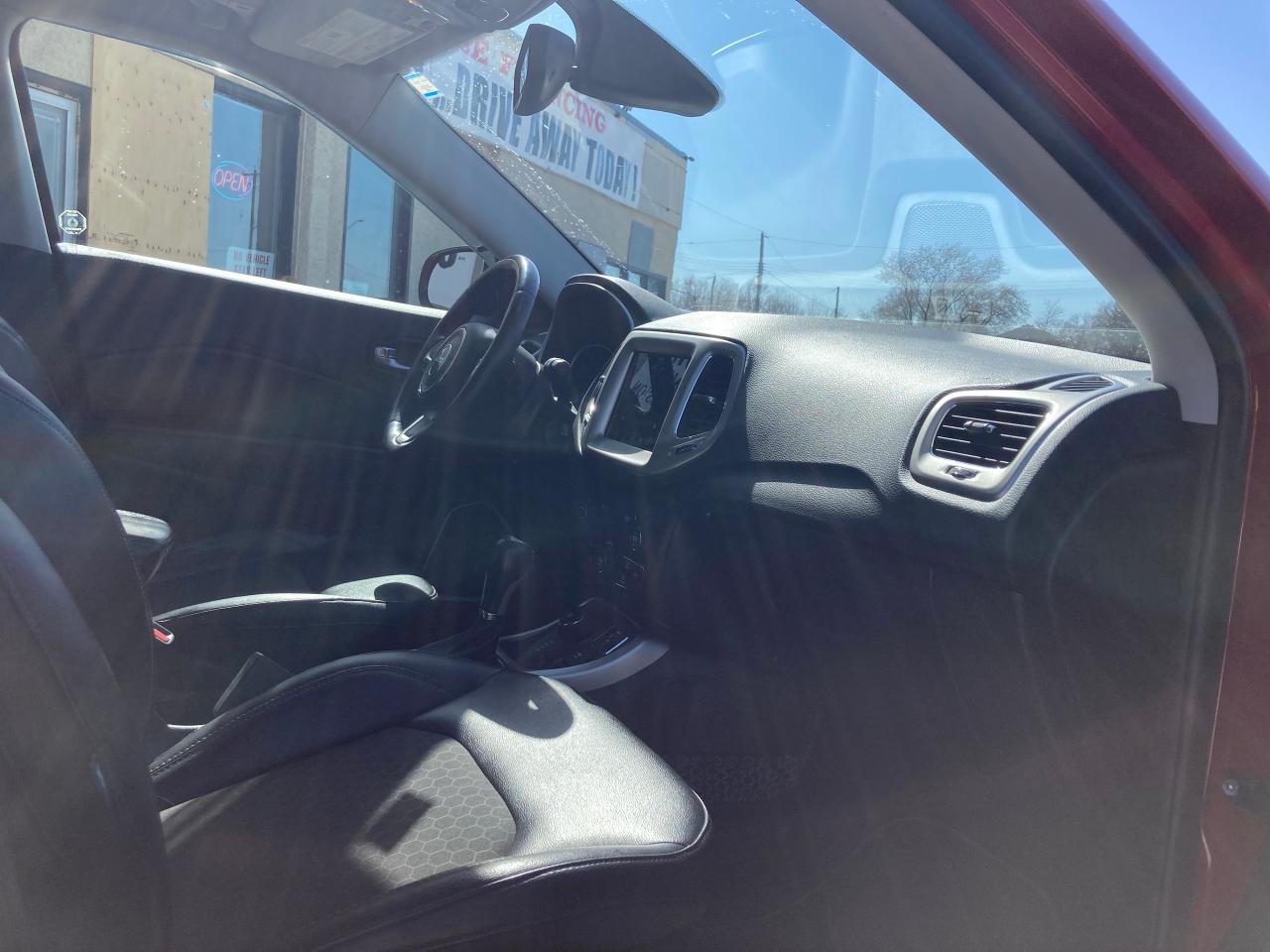 2018 Jeep Compass NORTH 4X4 - Photo #13