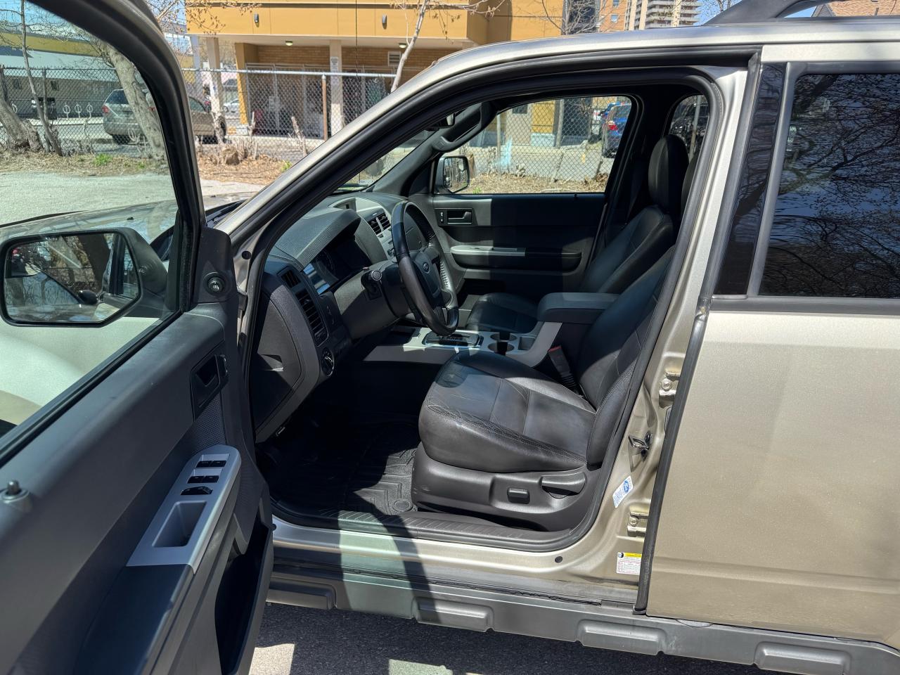 2012 Ford Escape LEATHER SUNROOF - 4X4 - Photo #13