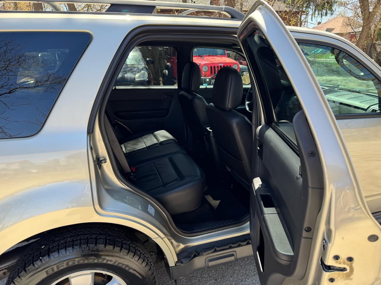 2012 Ford Escape LEATHER SUNROOF - 4X4 - Photo #15