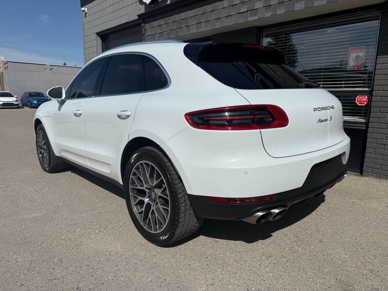 2018 Porsche Macan S AWD - Photo #9