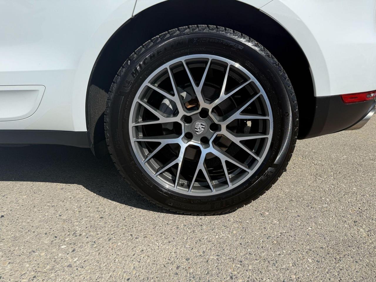 2018 Porsche Macan S AWD - Photo #10
