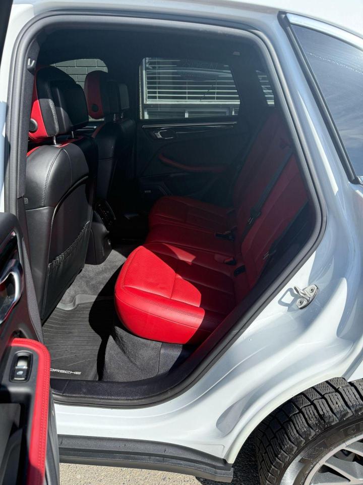 2018 Porsche Macan S AWD - Photo #12