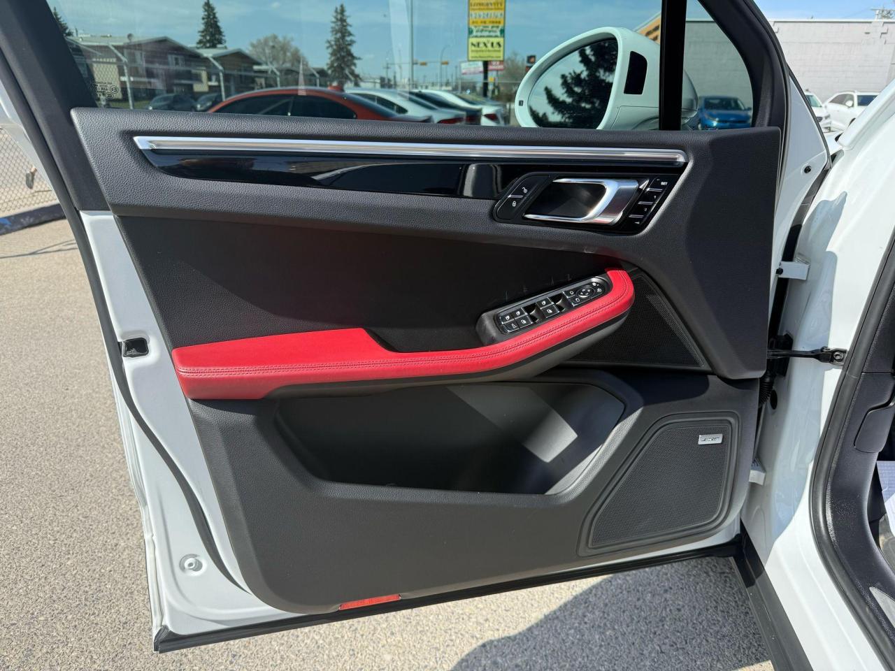 2018 Porsche Macan S AWD - Photo #17