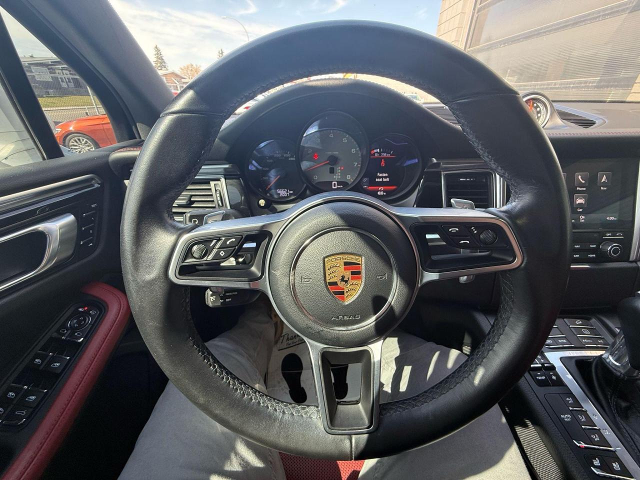 2018 Porsche Macan S AWD - Photo #23