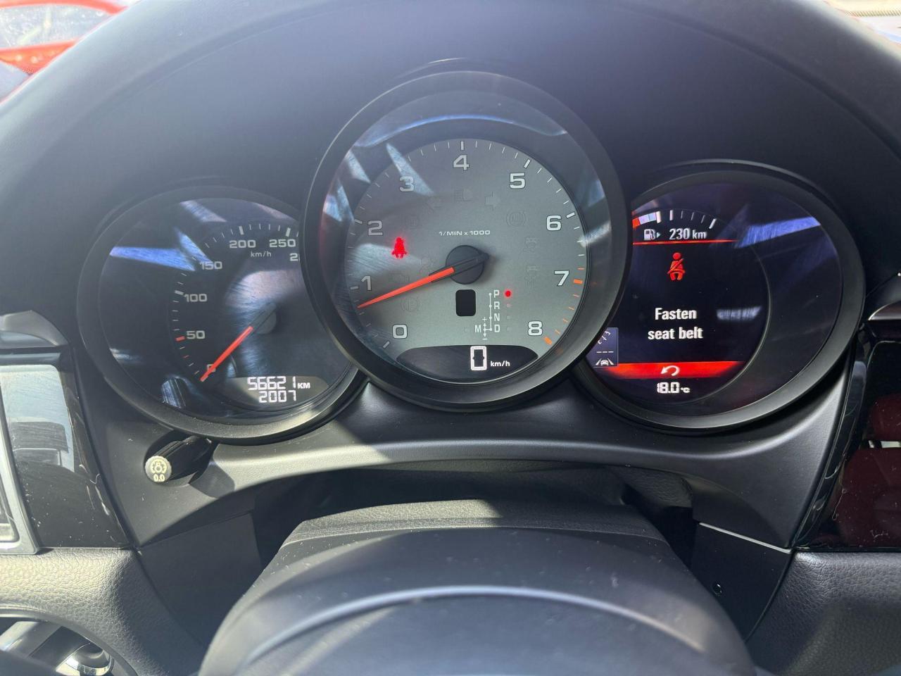 2018 Porsche Macan S AWD - Photo #24