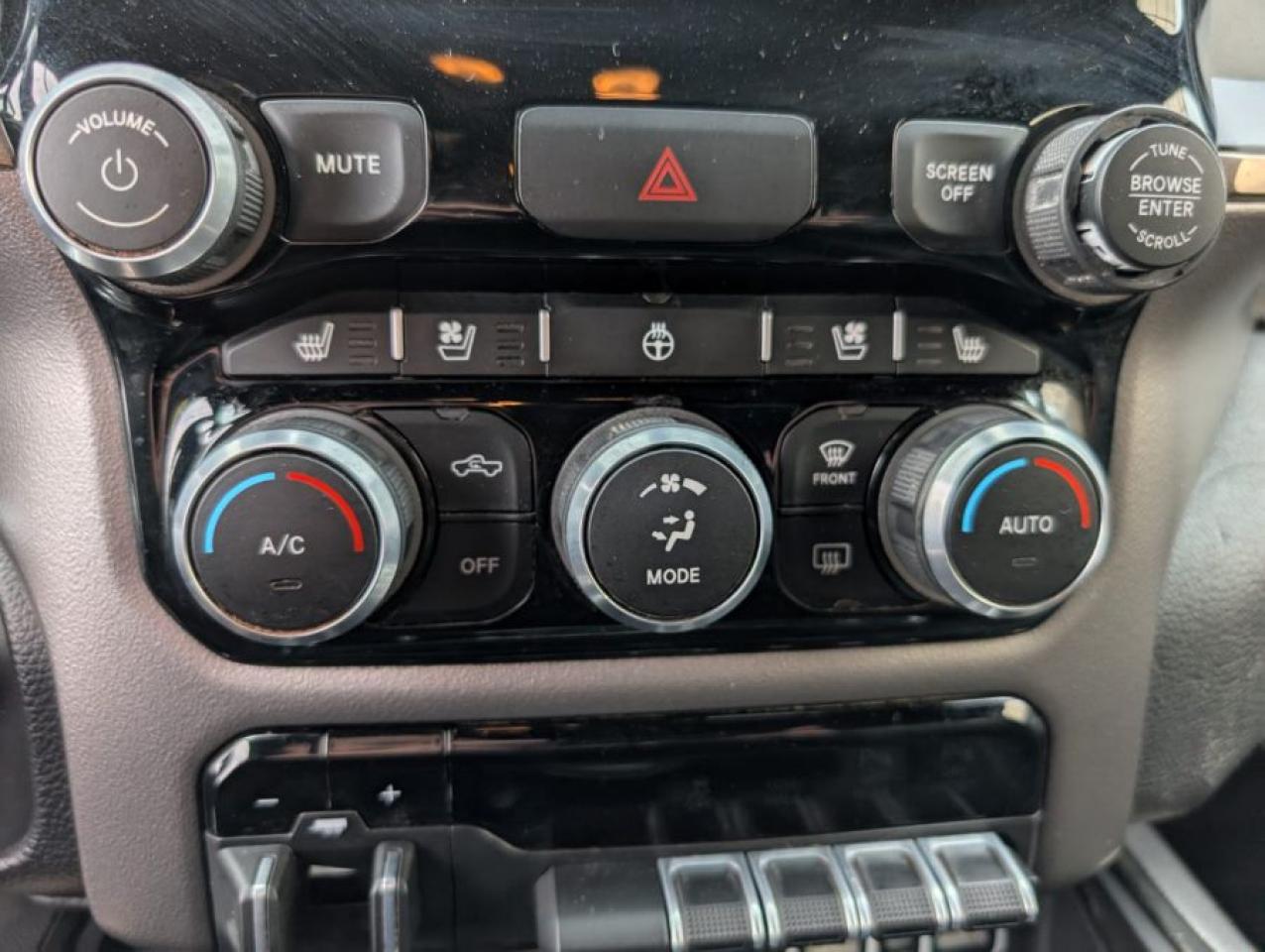 2020 RA 1500 REBEL - Photo #17