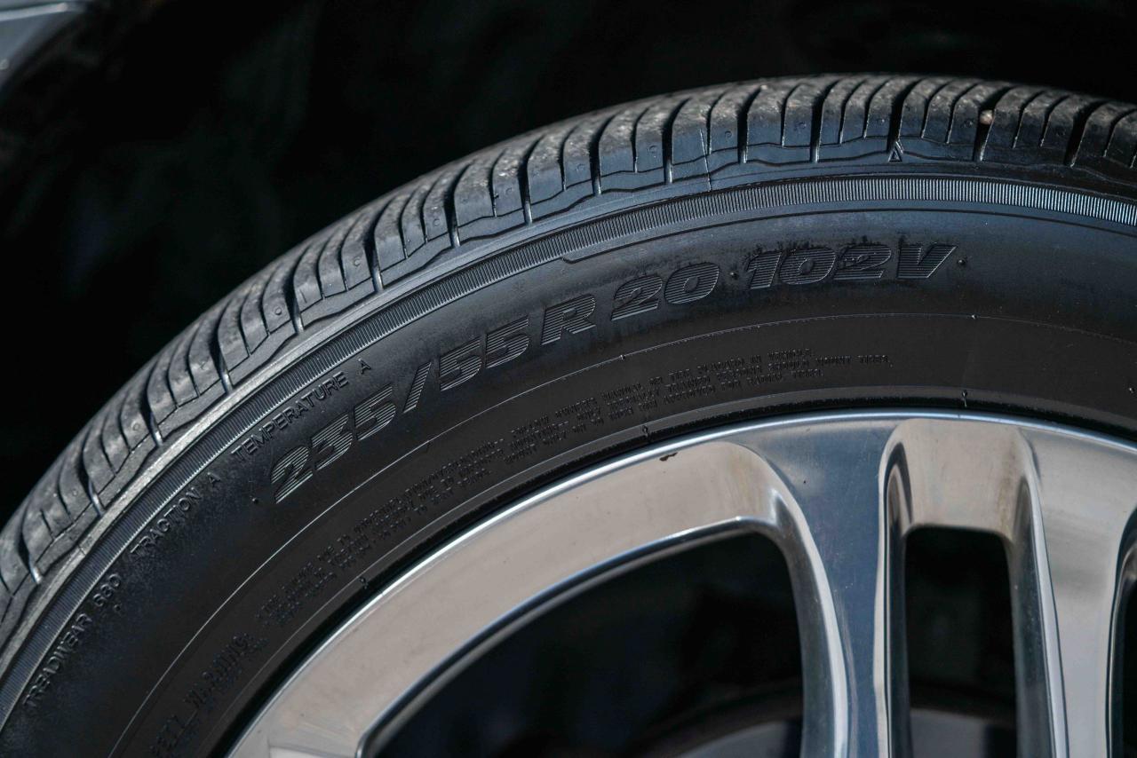 2013 Infiniti JX35 Base - Photo #16