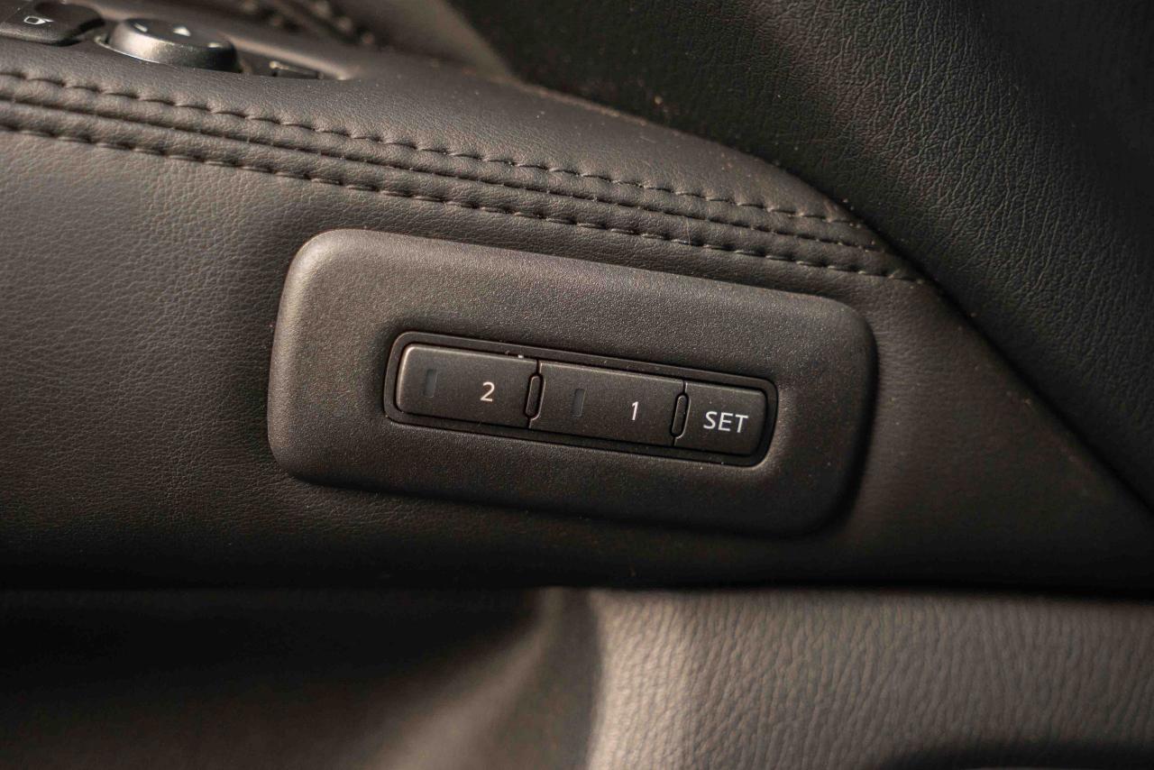 2013 Infiniti JX35 Base - Photo #27