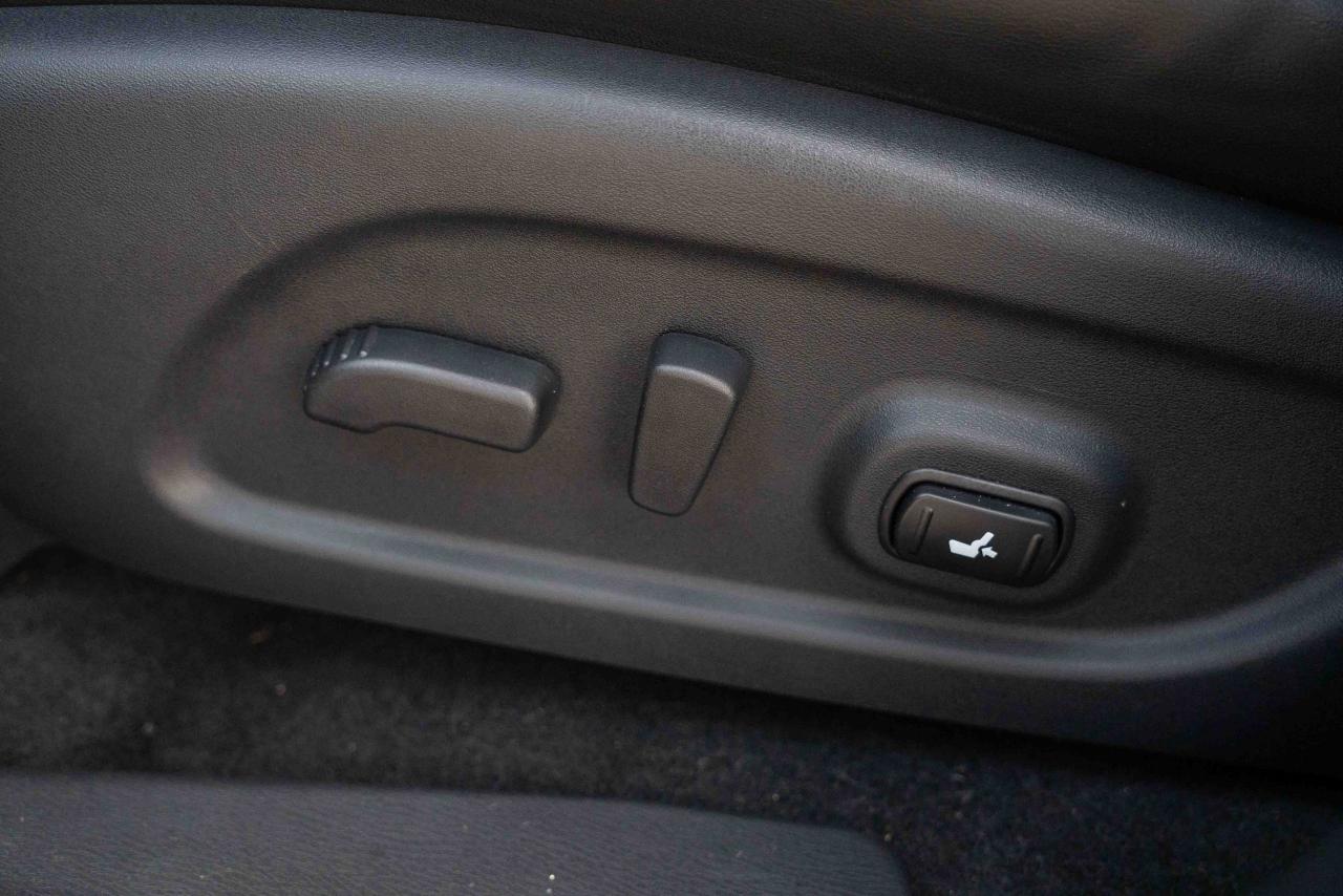 2013 Infiniti JX35 Base - Photo #30