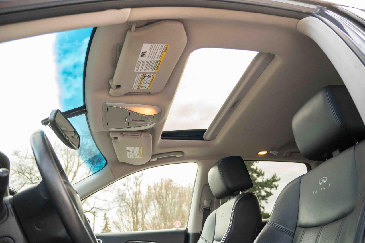 2013 Infiniti JX35 Base - Photo #31