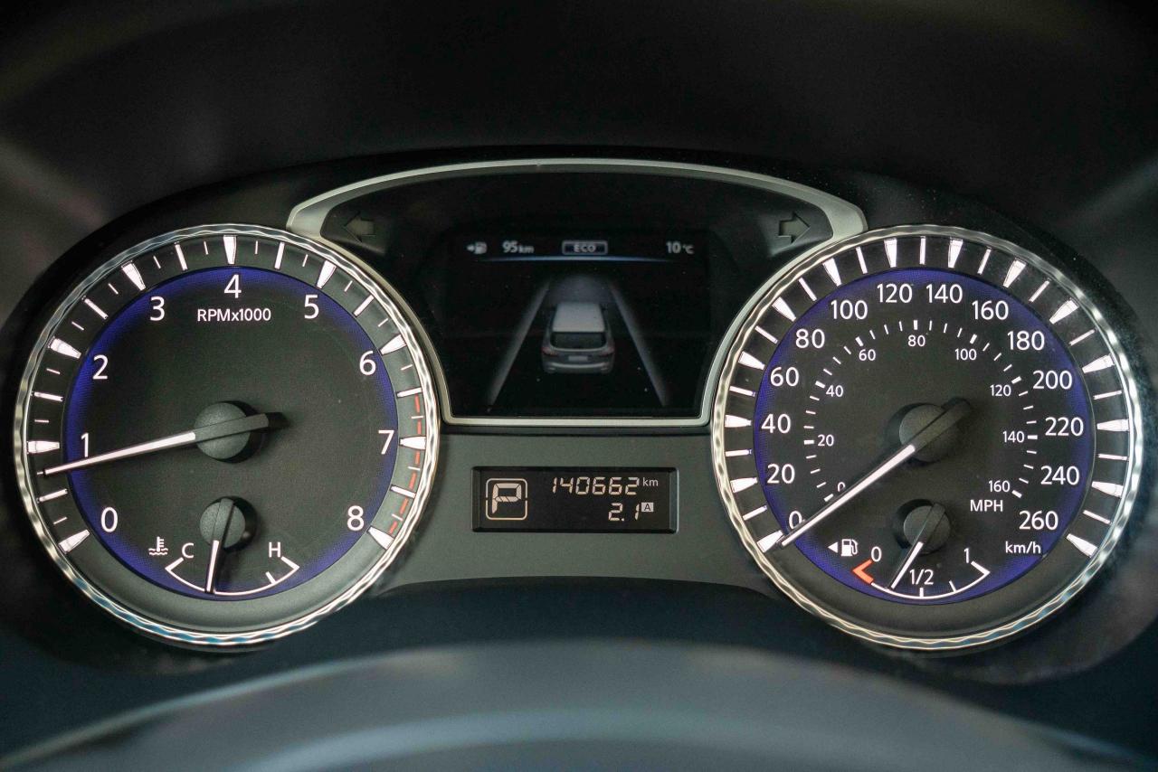 2013 Infiniti JX35 Base - Photo #34