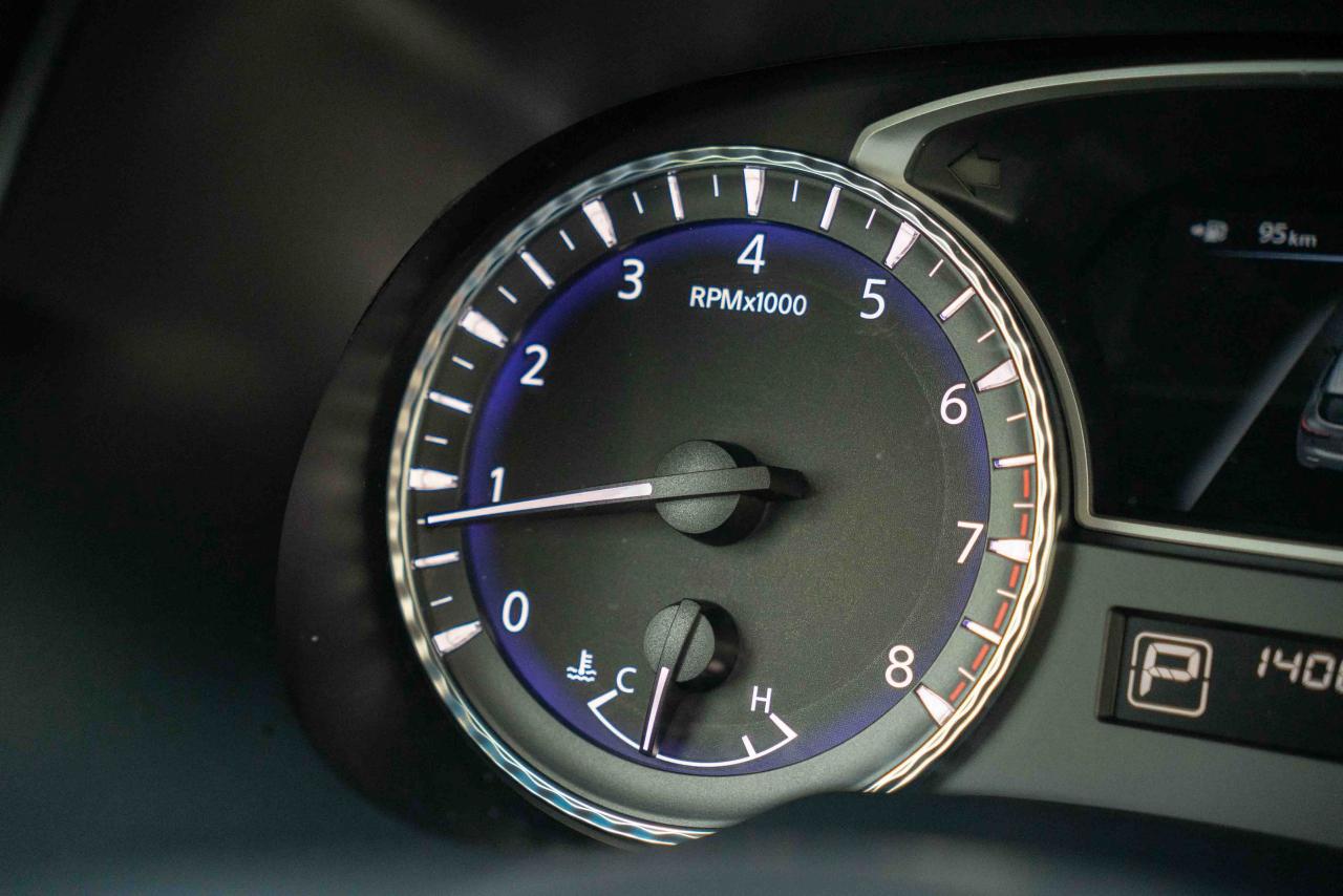 2013 Infiniti JX35 Base - Photo #35
