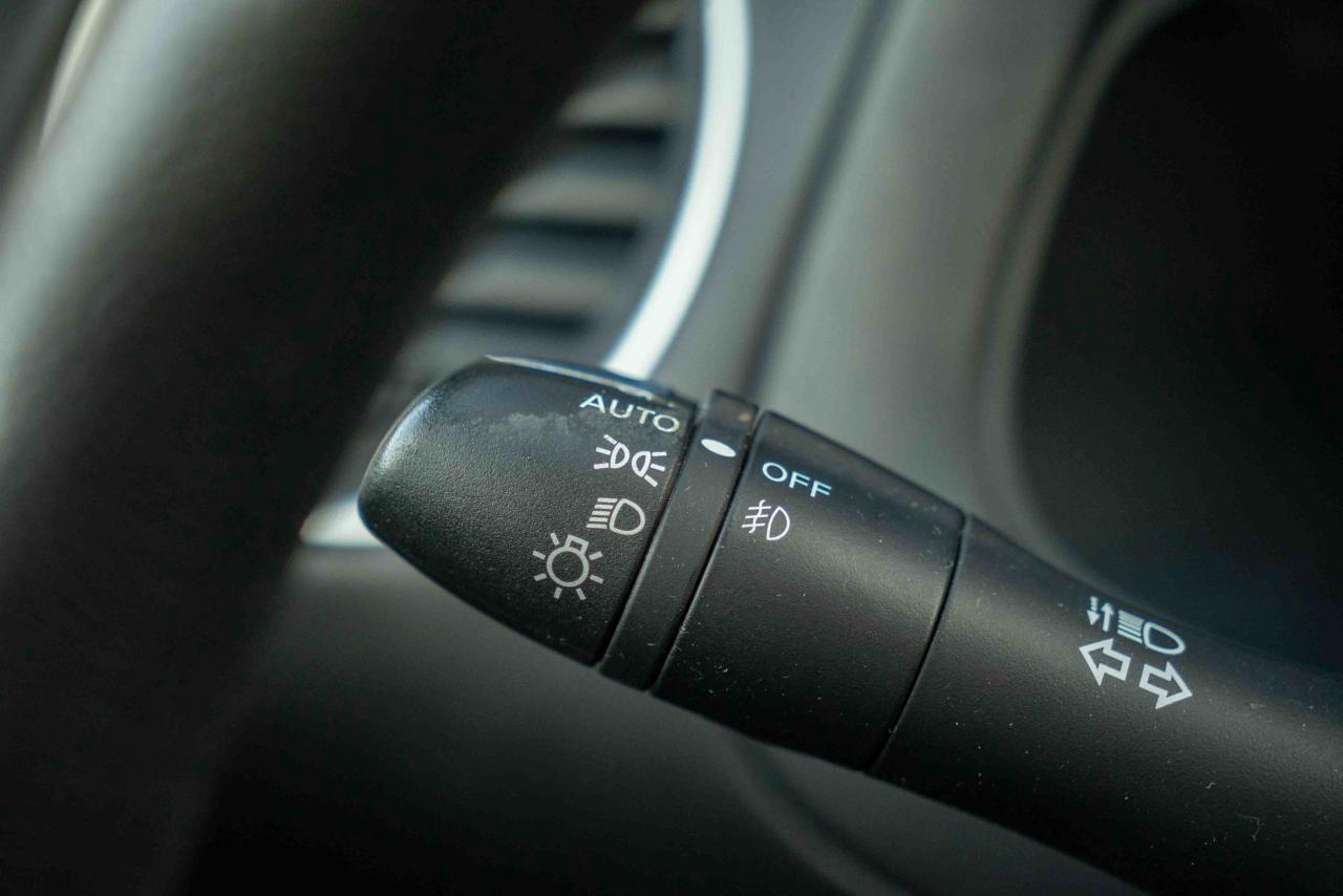 2013 Infiniti JX35 Base - Photo #39