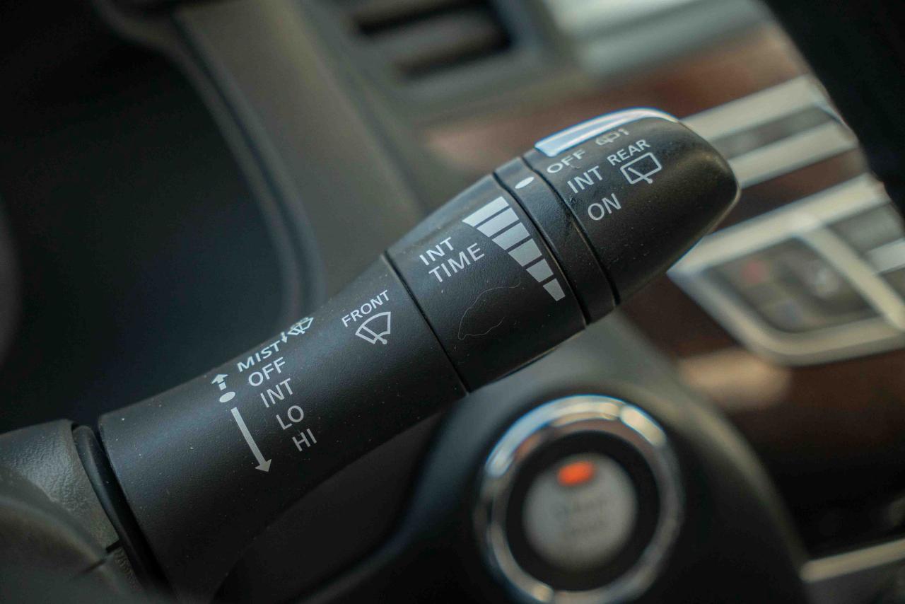2013 Infiniti JX35 Base - Photo #44