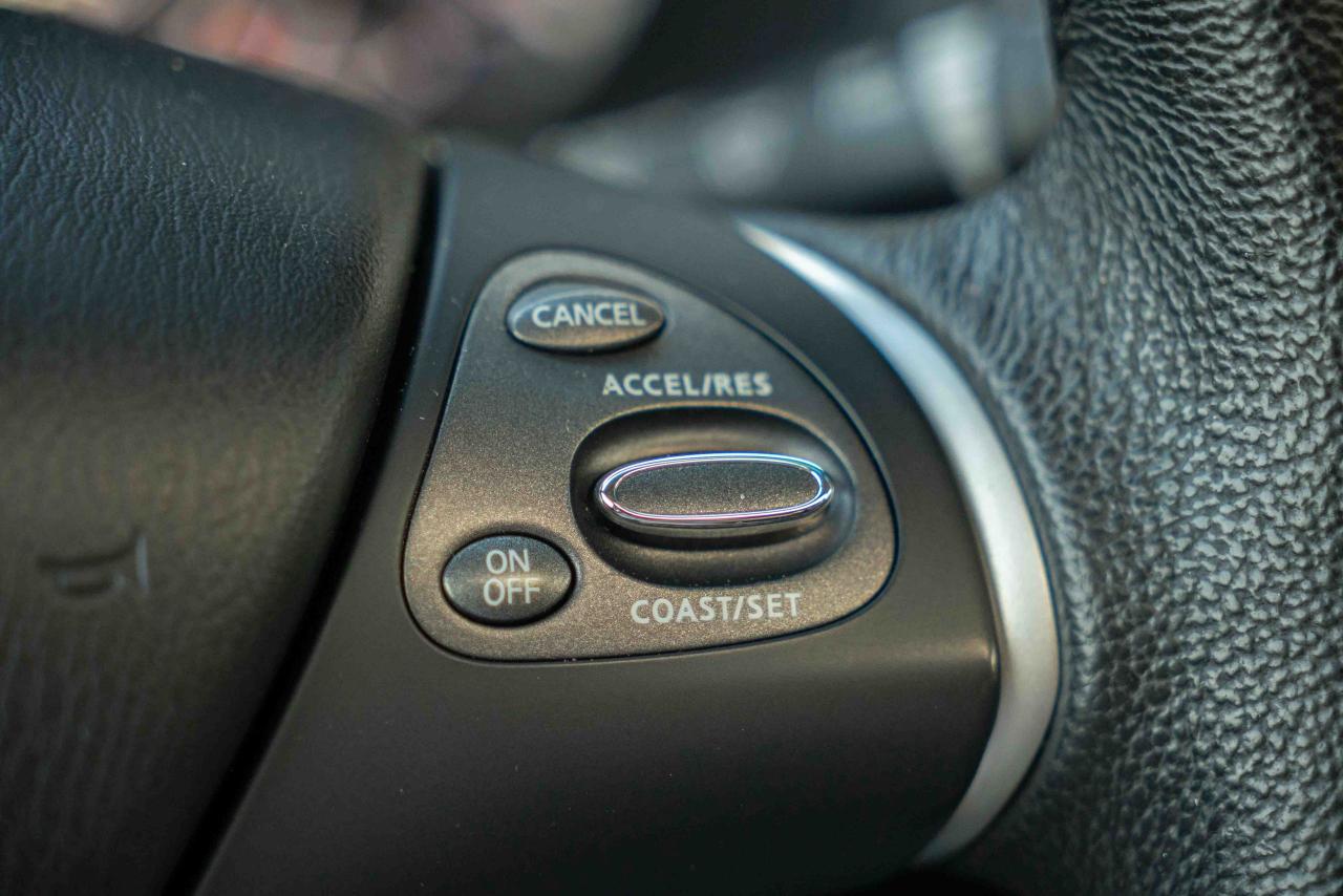 2013 Infiniti JX35 Base - Photo #43