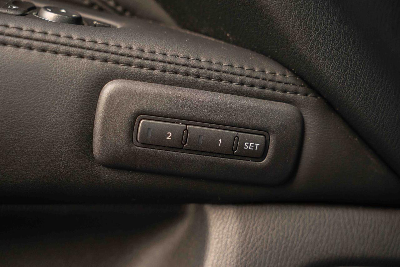2013 Infiniti JX35 Base - Photo #28