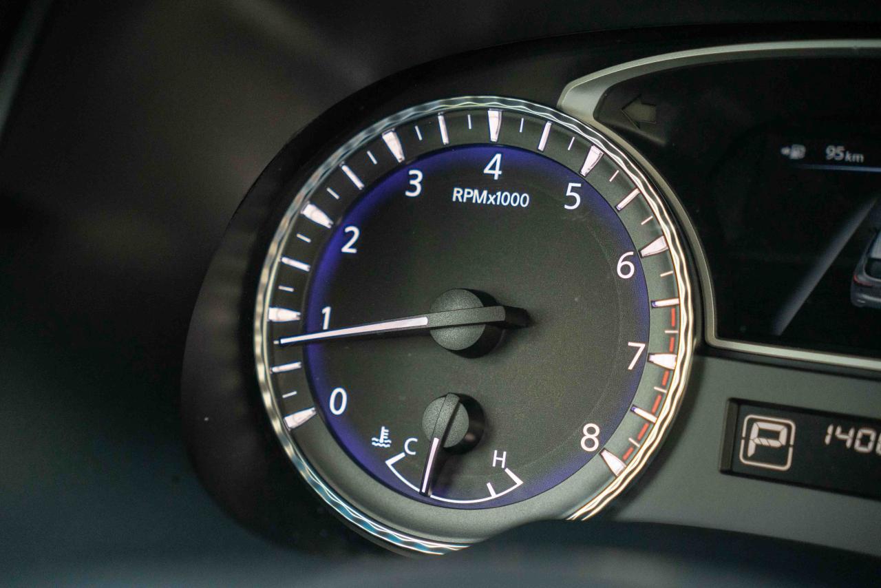 2013 Infiniti JX35 Base - Photo #36